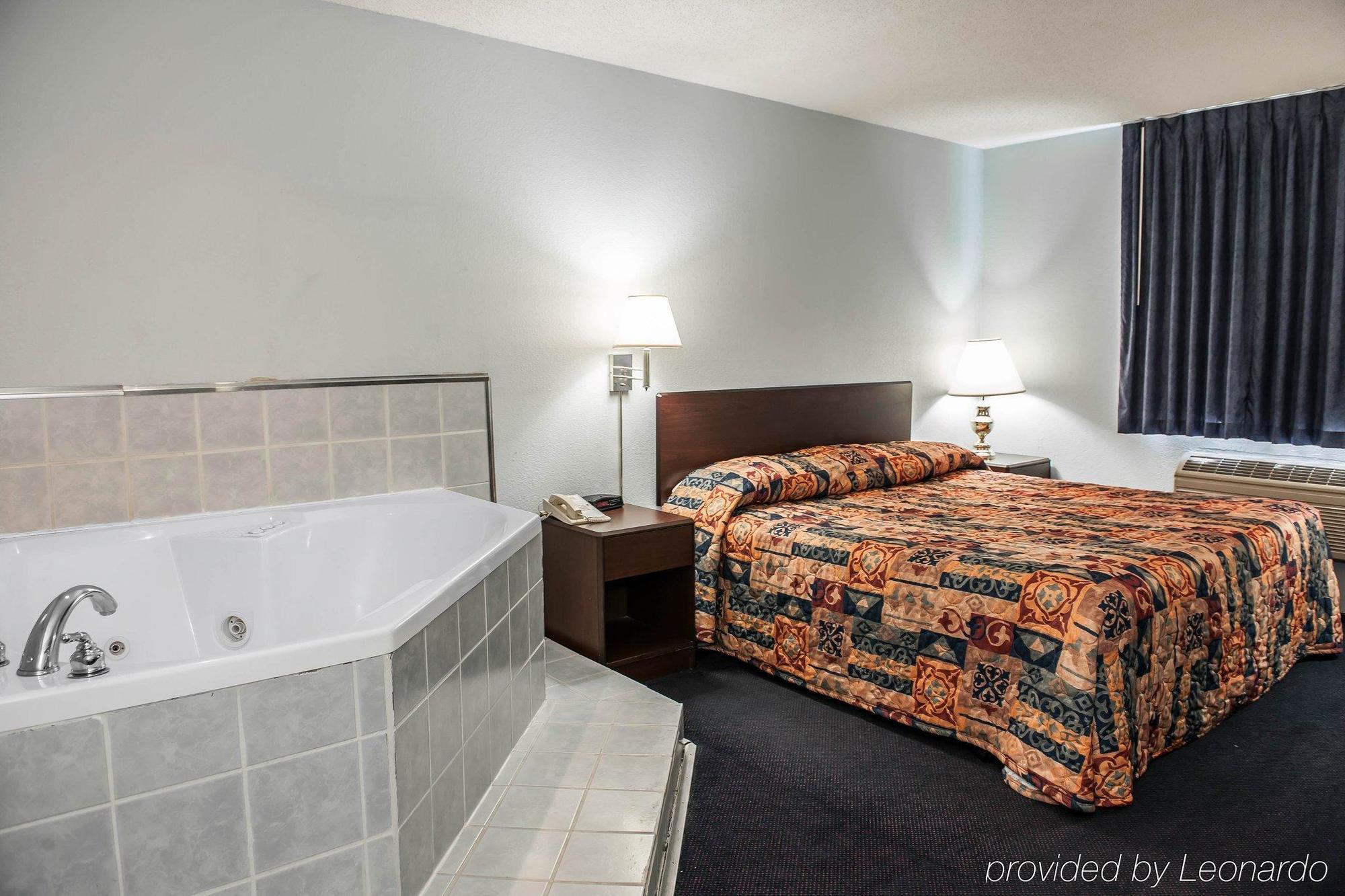 Econo Lodge ווסט לאפייט מראה חיצוני תמונה