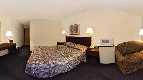Econo Lodge ווסט לאפייט מראה חיצוני תמונה